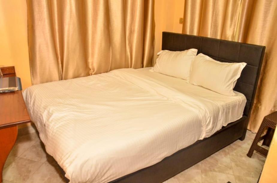 Kentania Hotel & Spa, Nakuru - Kenya Экстерьер фото